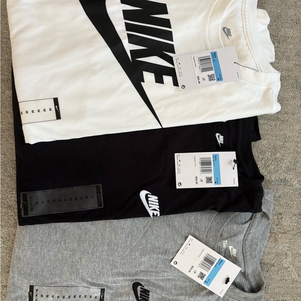 Nike long sleeve tees